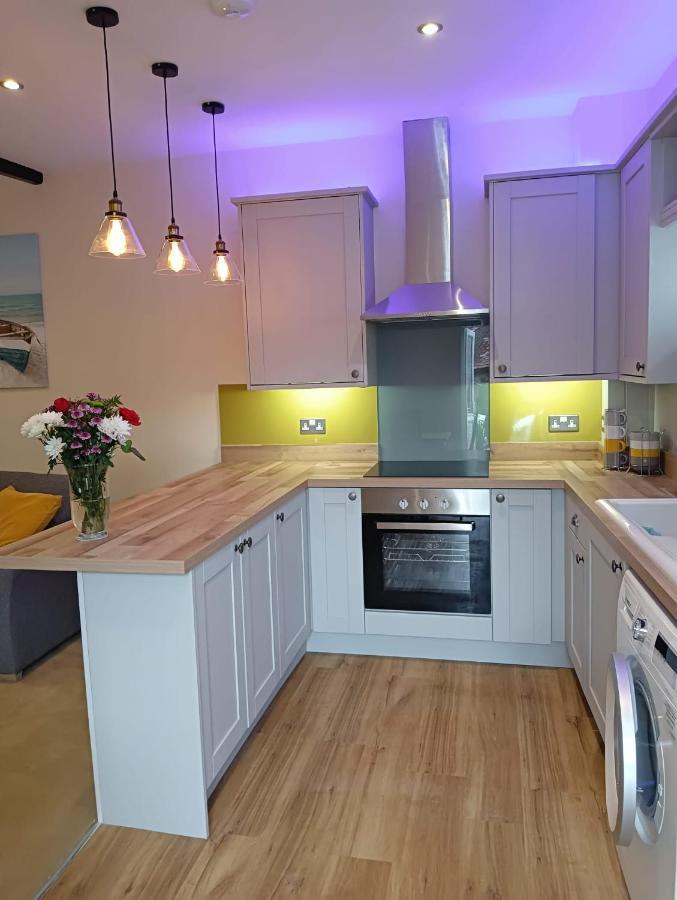 Catherine Street Apartment *