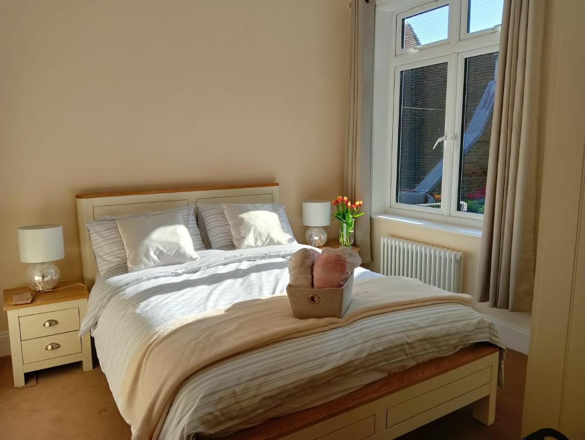 Catherine Street Apartment